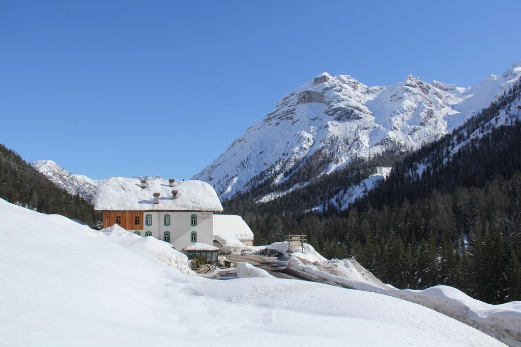 Hotel Ristorante Rifugio Ospitale Cortina dʼAmpezzo Esterno foto