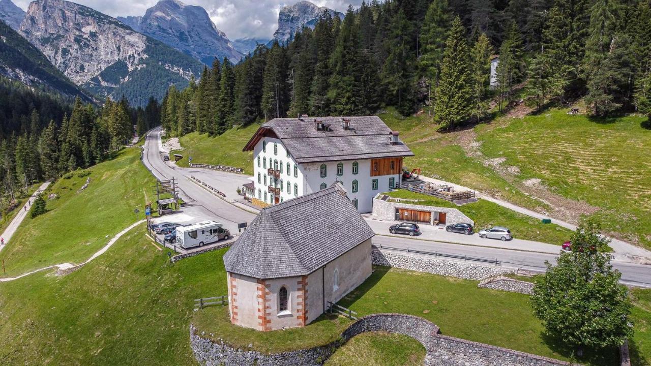 Hotel Ristorante Rifugio Ospitale Cortina dʼAmpezzo Esterno foto