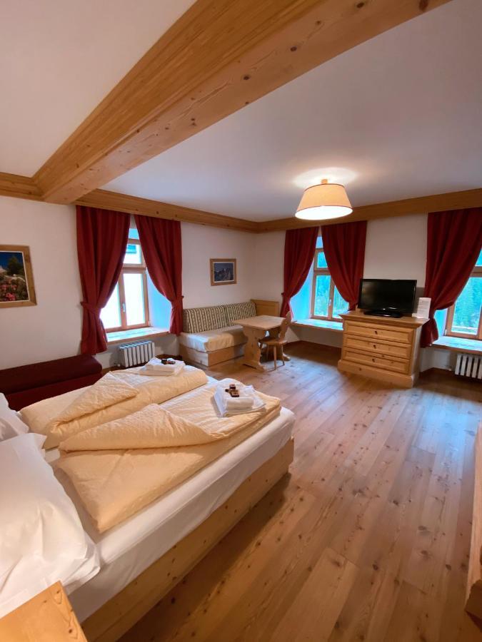 Hotel Ristorante Rifugio Ospitale Cortina dʼAmpezzo Esterno foto
