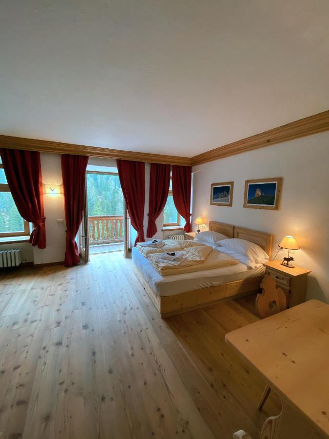 Hotel Ristorante Rifugio Ospitale Cortina dʼAmpezzo Esterno foto