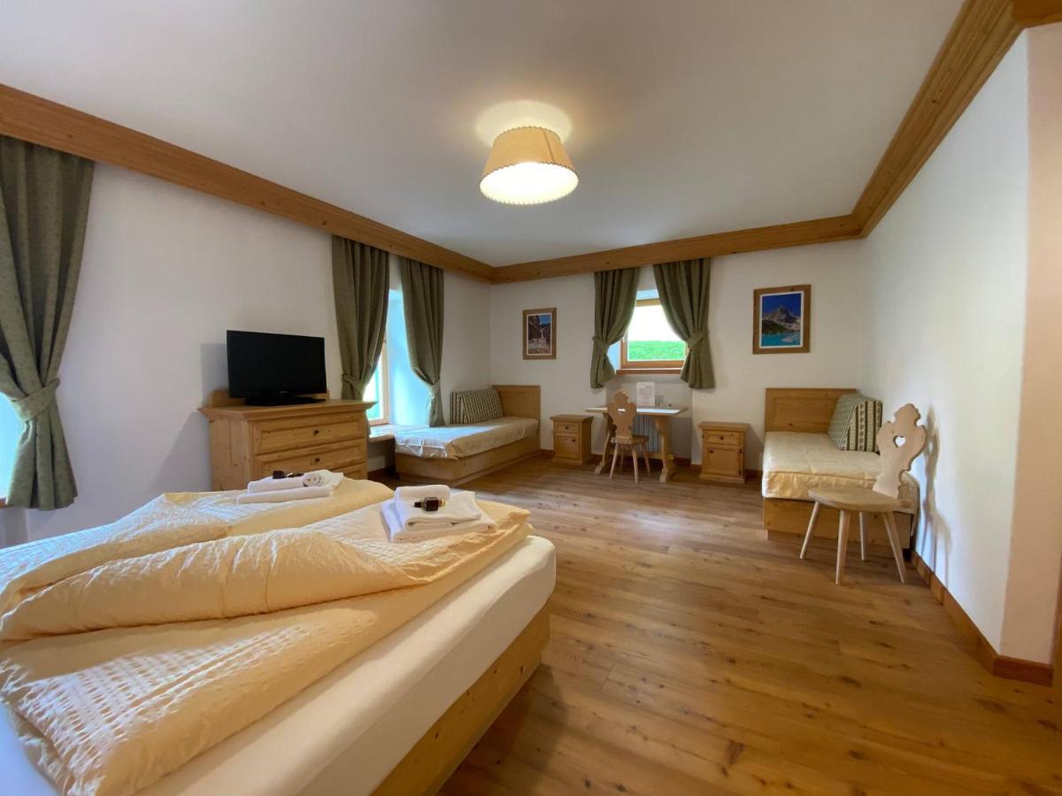 Hotel Ristorante Rifugio Ospitale Cortina dʼAmpezzo Esterno foto