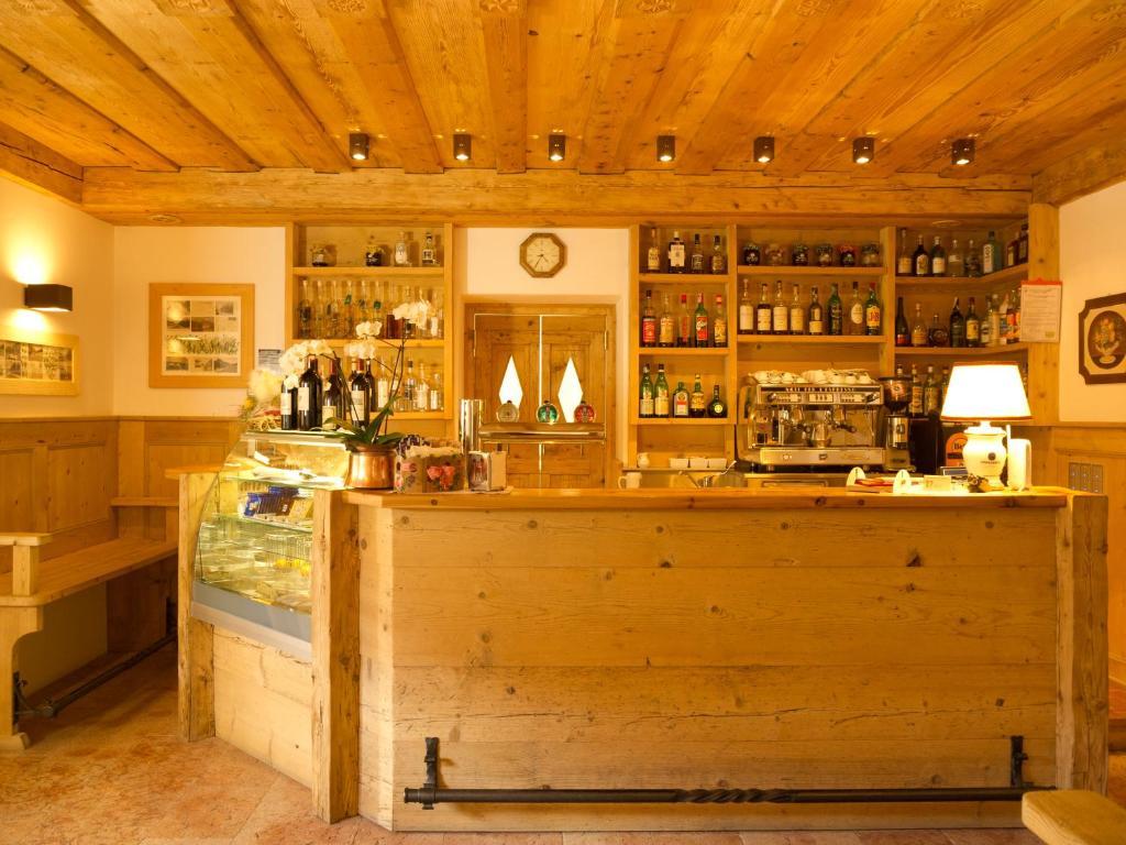 Hotel Ristorante Rifugio Ospitale Cortina dʼAmpezzo Esterno foto