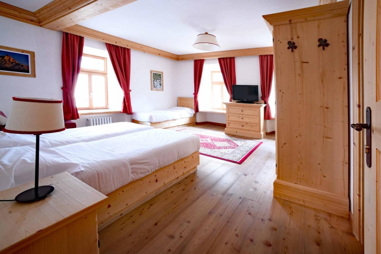Hotel Ristorante Rifugio Ospitale Cortina dʼAmpezzo Esterno foto